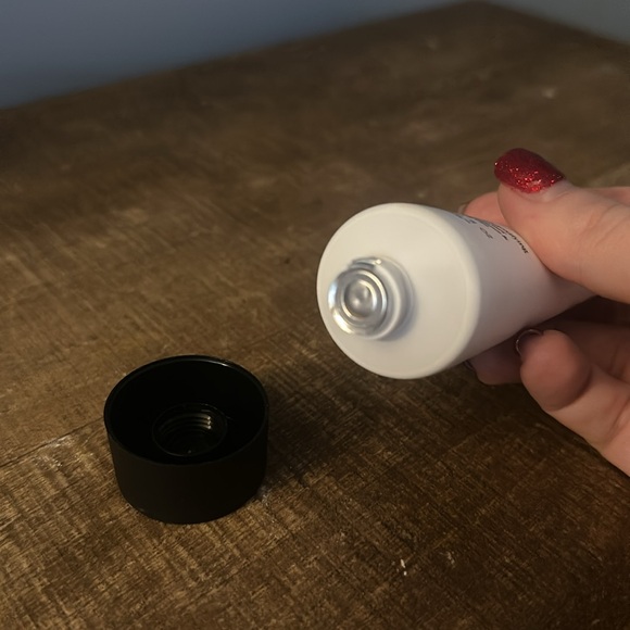 avant hyaluronic moisturizer - Picture 2 of 2